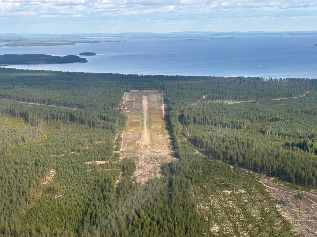 Kenttä lännestä elokuussa 2026.
Kuva: Timo Hyvönen